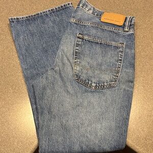 American Eagle Outfitters Men's Classic Denim Jeans